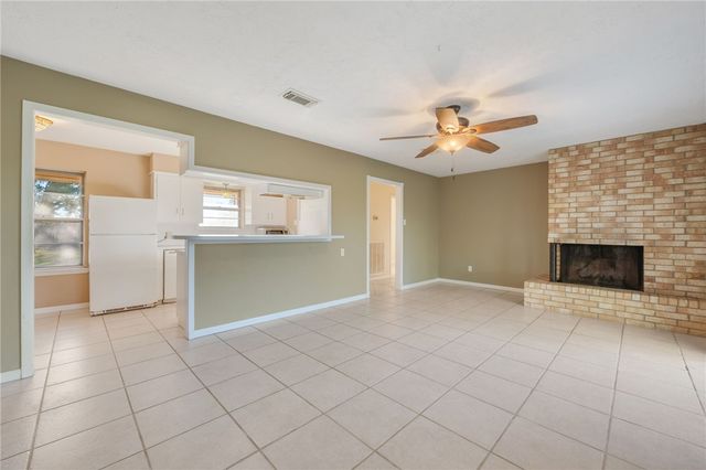 5756 Oak Hollow Circle, Bryan, TX 77808