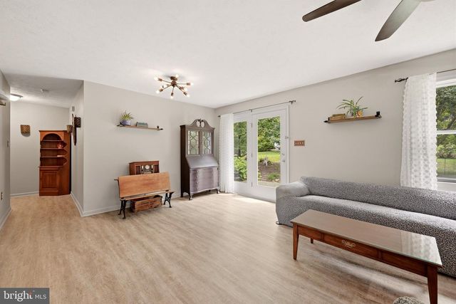 2891 SAUMSVILLE RD, Maurertown, VA 22644
