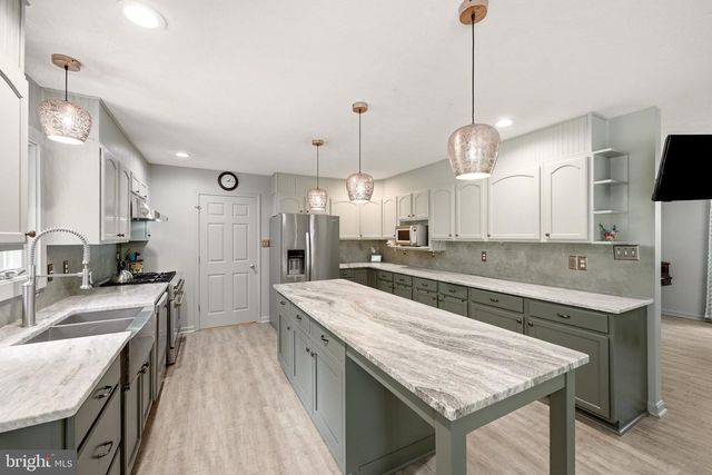 2891 SAUMSVILLE RD, Maurertown, VA 22644