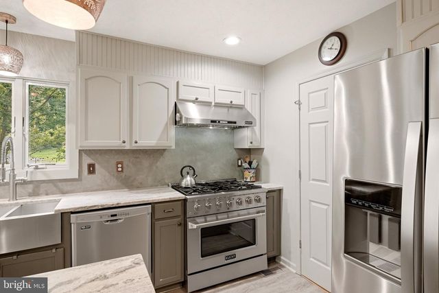 2891 SAUMSVILLE RD, Maurertown, VA 22644