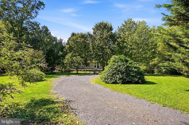 2891 SAUMSVILLE RD, Maurertown, VA 22644