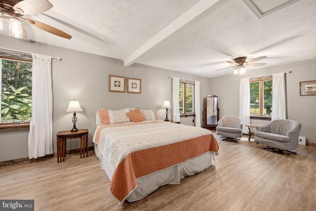 2891 SAUMSVILLE RD, Maurertown, VA 22644