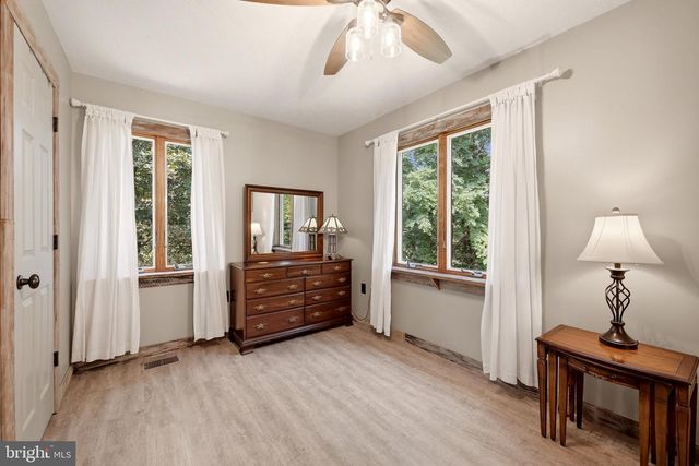 2891 SAUMSVILLE RD, Maurertown, VA 22644