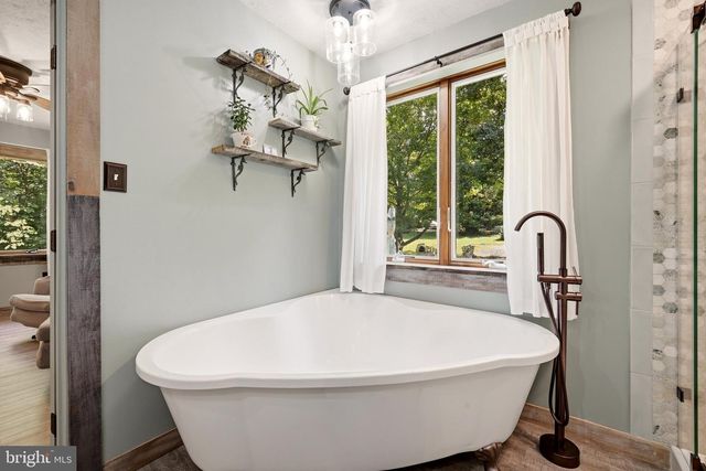 2891 SAUMSVILLE RD, Maurertown, VA 22644