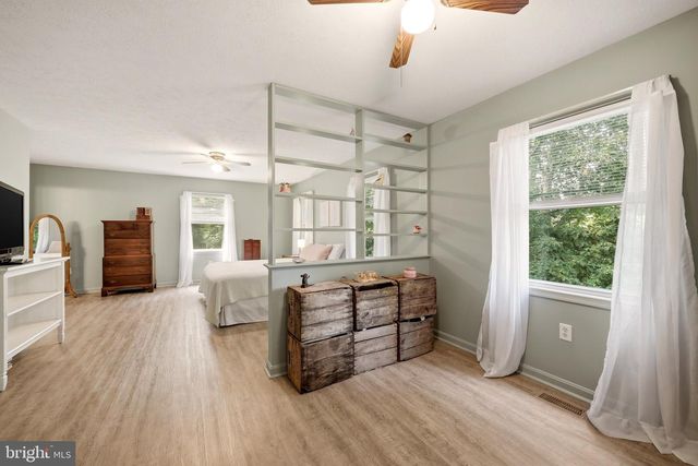 2891 SAUMSVILLE RD, Maurertown, VA 22644