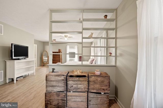 2891 SAUMSVILLE RD, Maurertown, VA 22644