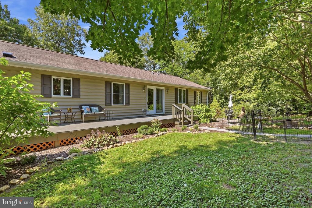 2891 SAUMSVILLE RD, Maurertown, VA 22644