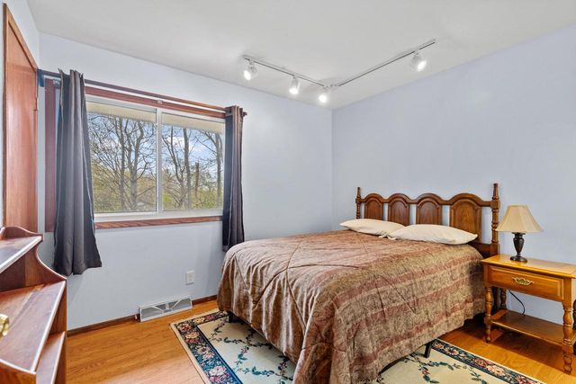 21195 Mary Lynn DRIVE, Brookfield, WI 53045