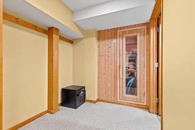 21195 Mary Lynn DRIVE, Brookfield, WI 53045