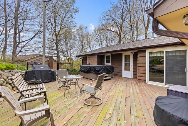 21195 Mary Lynn DRIVE, Brookfield, WI 53045