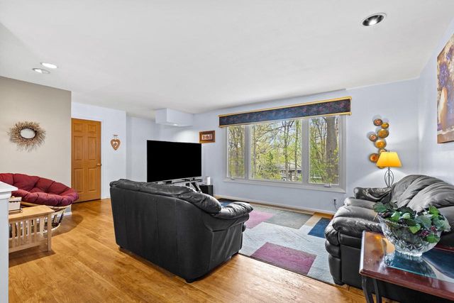 21195 Mary Lynn DRIVE, Brookfield, WI 53045
