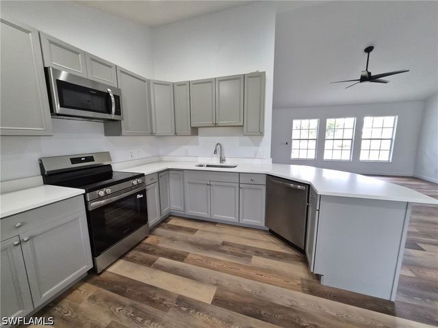 3330 12th AVE SE, Naples, FL 34117