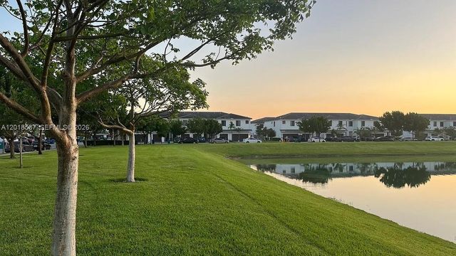 10975 SW 233rd St, Homestead, FL 33032