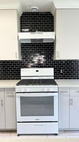 5606 Lyden Ridge Drive, Houston, TX 77053