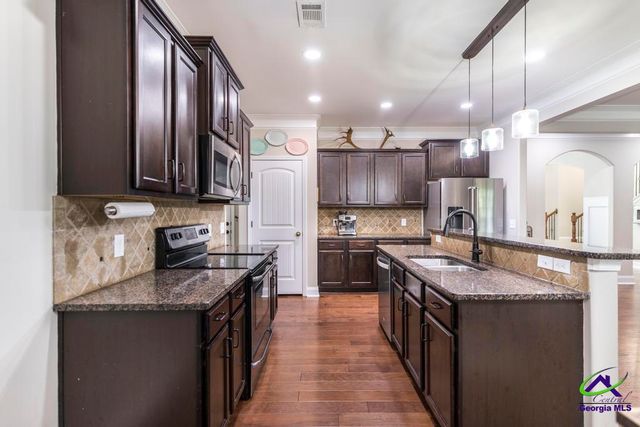 524 Hialeah Drive, Bonaire, GA 31005
