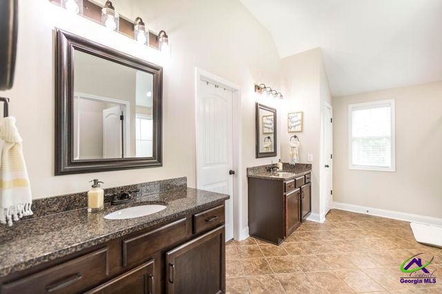 524 Hialeah Drive, Bonaire, GA 31005