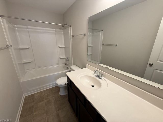 2486 Moss Grove Crossing, Winston-salem, NC 27103