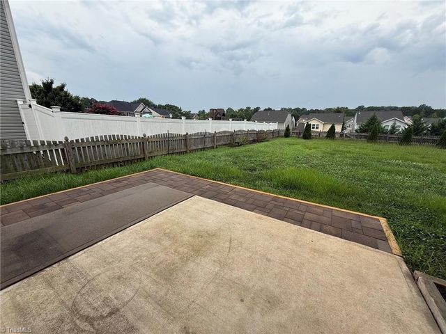 2486 Moss Grove Crossing, Winston-salem, NC 27103