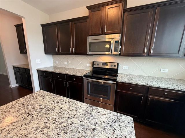2486 Moss Grove Crossing, Winston-salem, NC 27103