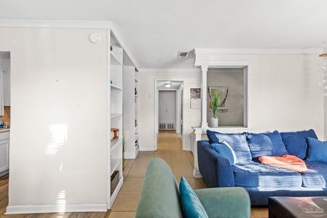 904 E Texar Dr, Pensacola, FL 32503