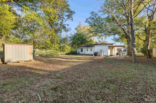 904 E Texar Dr, Pensacola, FL 32503