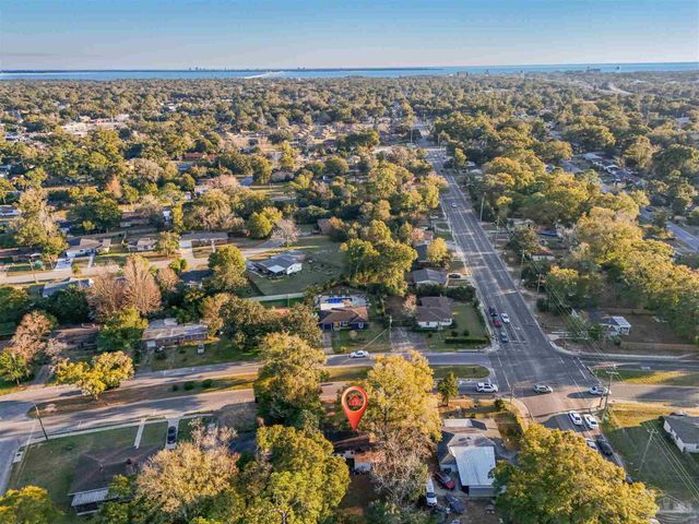 904 E Texar Dr, Pensacola, FL 32503
