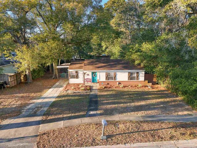904 E Texar Dr, Pensacola, FL 32503