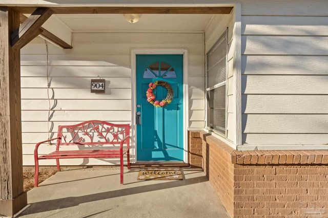 904 E Texar Dr, Pensacola, FL 32503