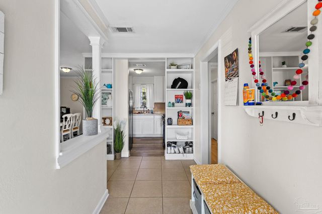 904 E Texar Dr, Pensacola, FL 32503