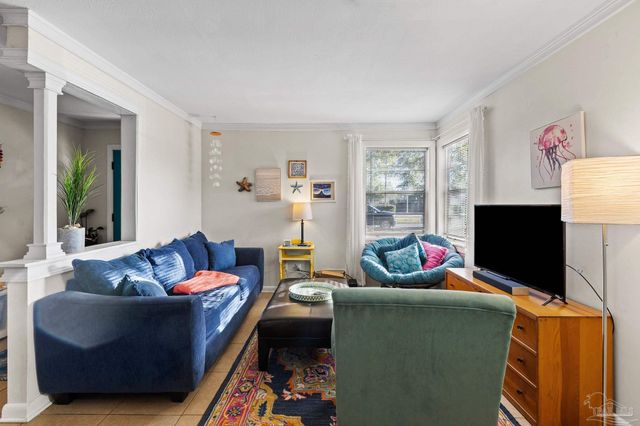 904 E Texar Dr, Pensacola, FL 32503