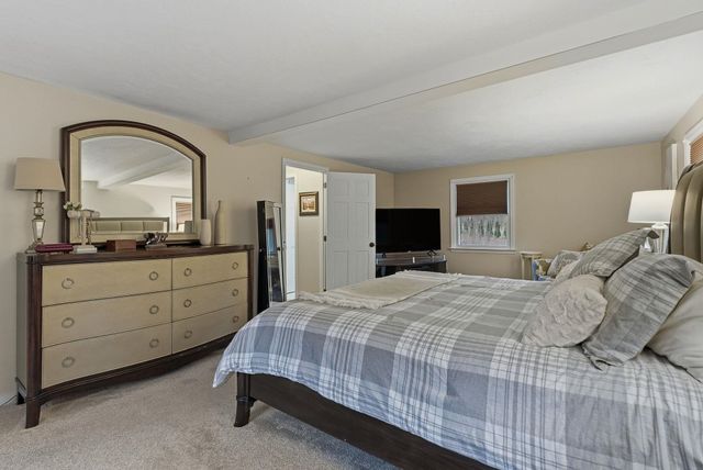 74 Speare Road, Hudson, NH 03051