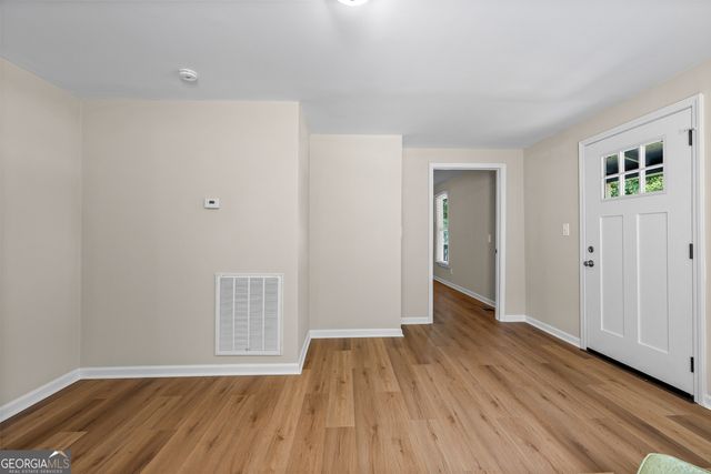 51 E Jones Street, Newnan, GA 30263