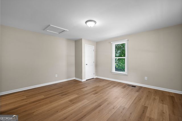 51 E Jones Street, Newnan, GA 30263