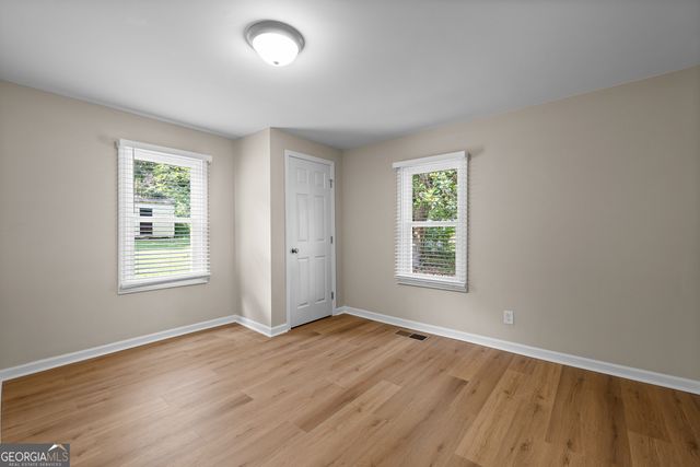 51 E Jones Street, Newnan, GA 30263