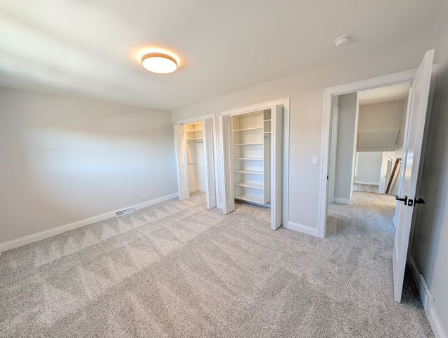 564 N Adele Street, Elmhurst, IL 60126