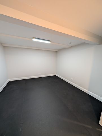 564 N Adele Street, Elmhurst, IL 60126