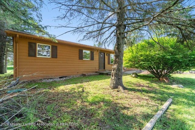 1570 S Williamston Road, Dansville, MI 48819