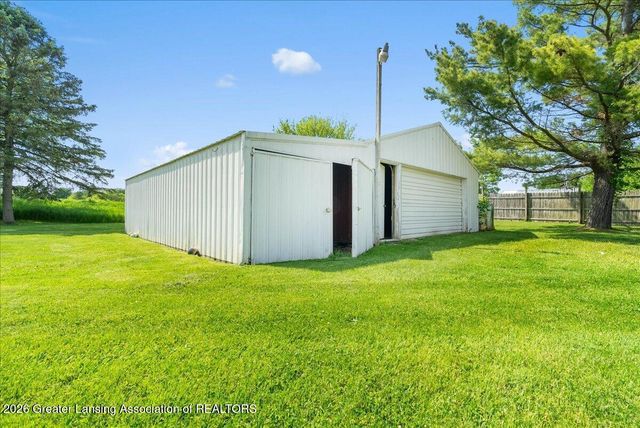 1570 S Williamston Road, Dansville, MI 48819