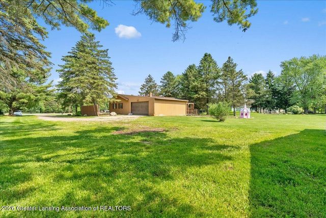 1570 S Williamston Road, Dansville, MI 48819