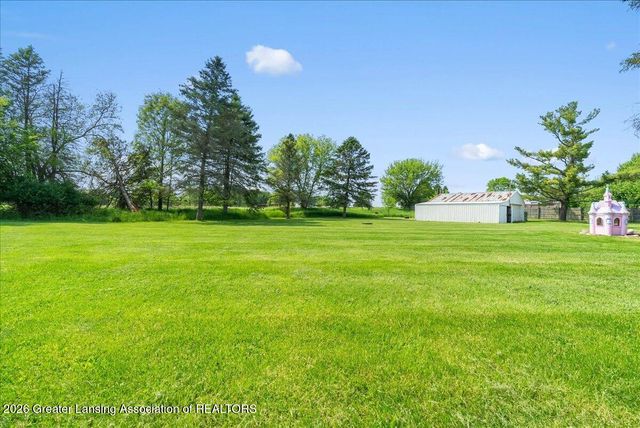 1570 S Williamston Road, Dansville, MI 48819