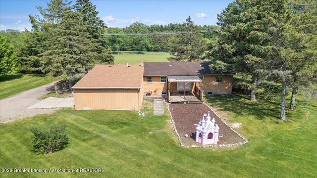 1570 S Williamston Road, Dansville, MI 48819