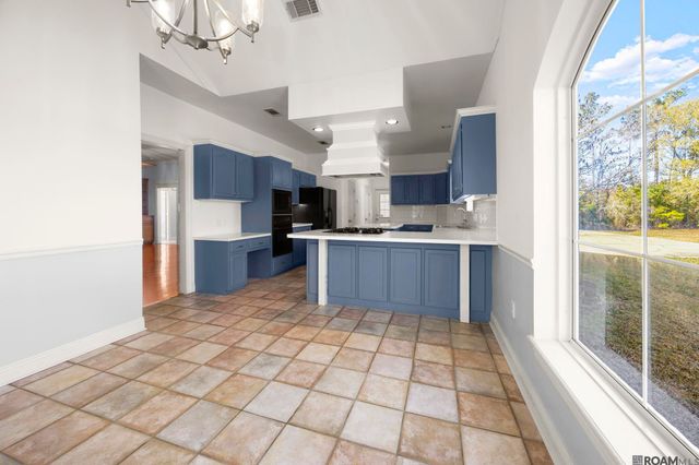 25075 Peplow Rd, Holden, LA 70744