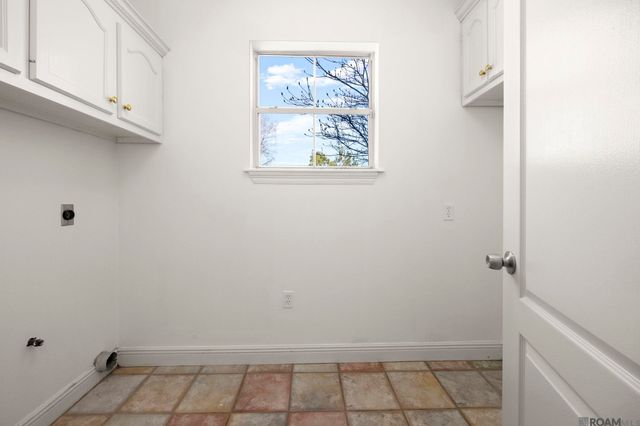 25075 Peplow Rd, Holden, LA 70744