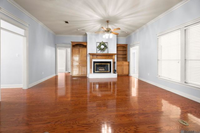 25075 Peplow Rd, Holden, LA 70744