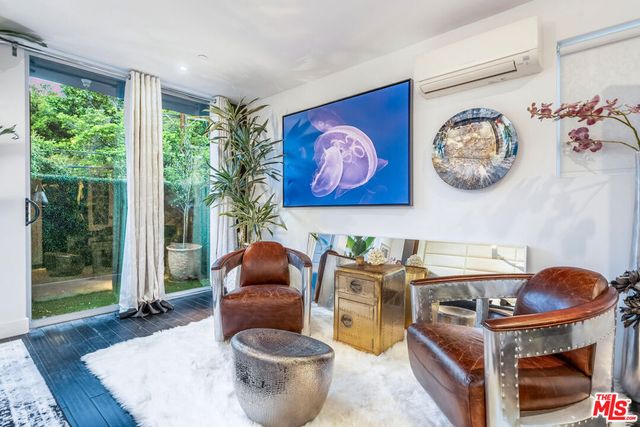 2515 Lincoln Boulevard, Venice, CA 90291