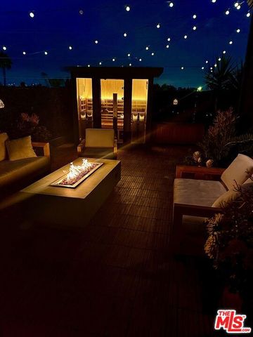 2515 Lincoln Boulevard, Venice, CA 90291