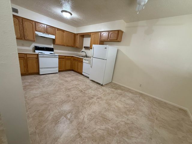 3101 Pennsylvania Street NE 8, Albuquerque, NM 87110