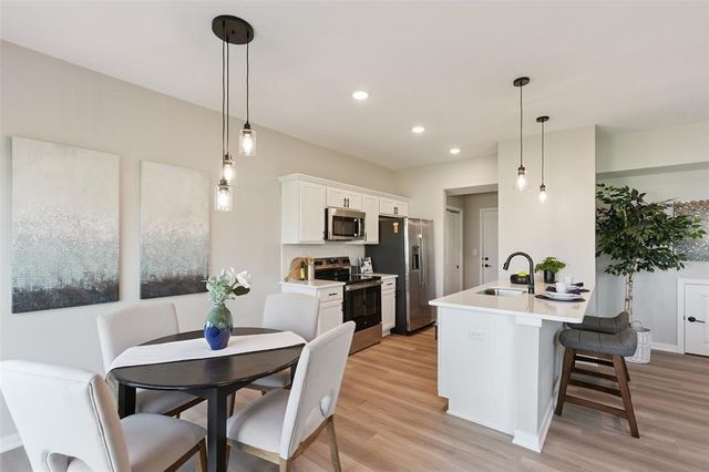 7000 Lake Ridge Avenue 67, Des Moines, IA 50320