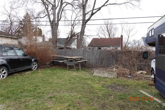 19200 Blackmoor Street, Detroit, MI 48234