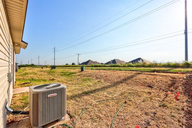 11832 Kameron Way, Yukon, OK 73099